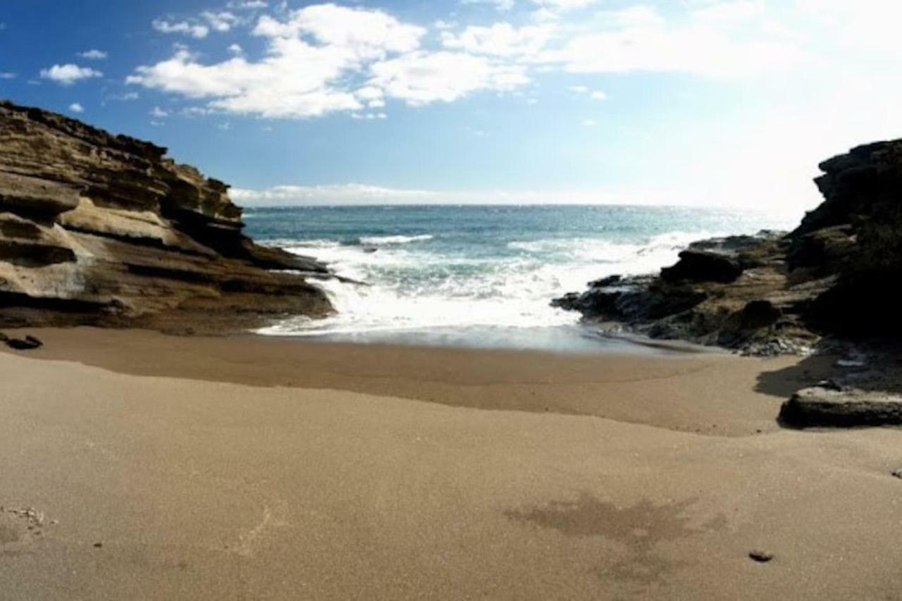 Bright Spacious Apartment, 2 Min Walk From Beach Candelaria Exterior photo