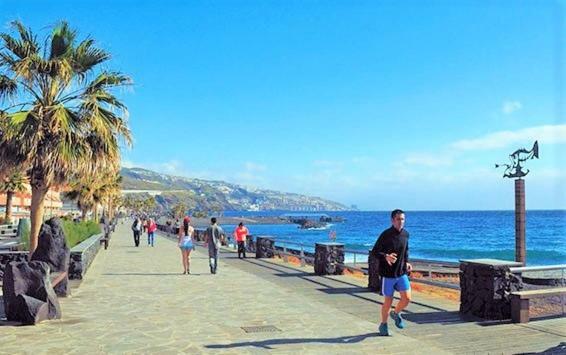 Bright Spacious Apartment, 2 Min Walk From Beach Candelaria Exterior photo
